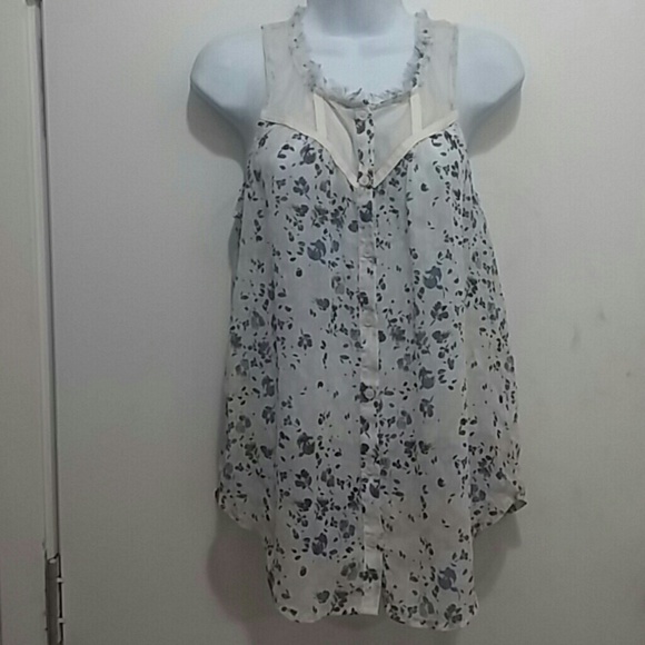 Size M sleeveless semi-sheer front button blouse - Picture 2 of 7